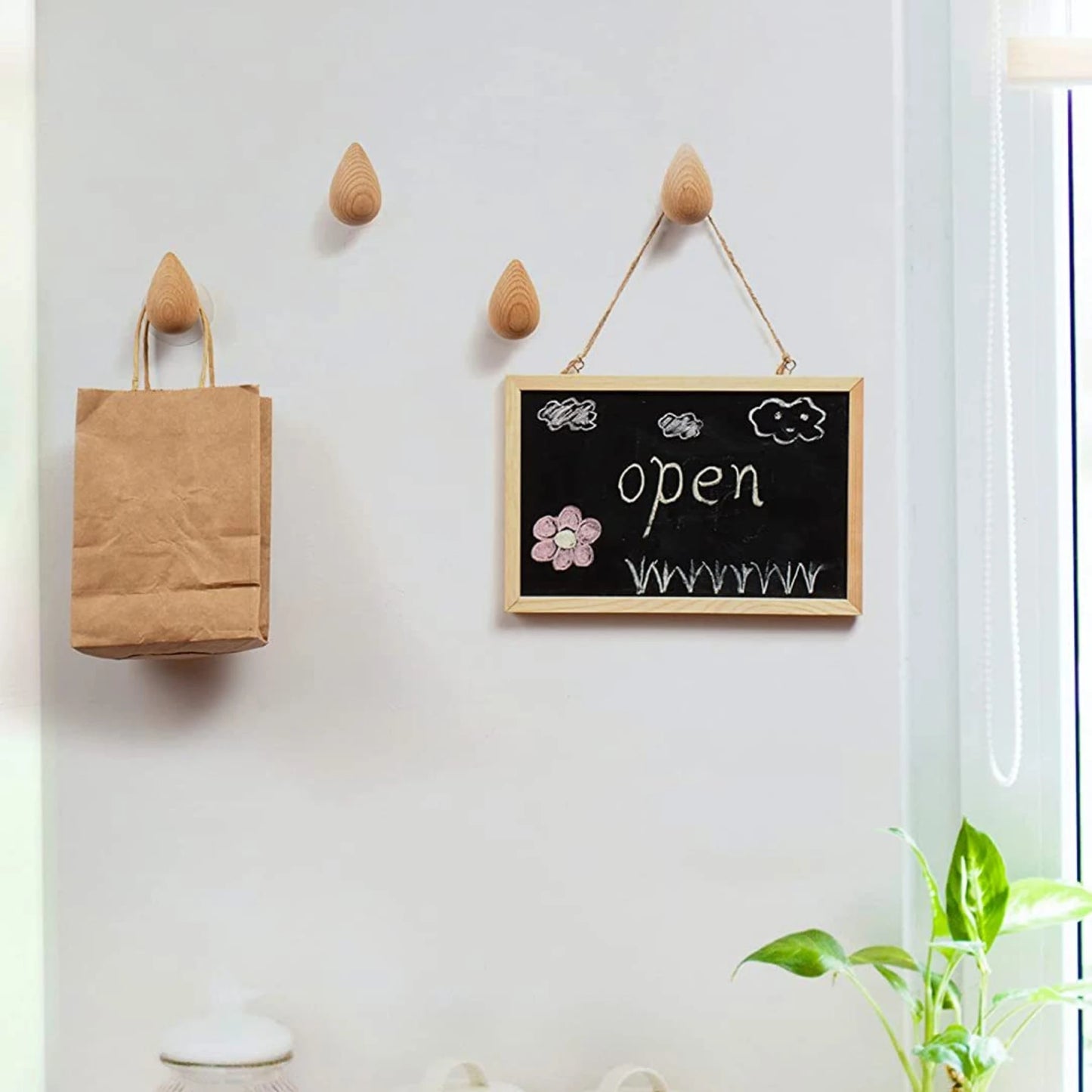 Patere murale design en bois en forme de goutte - PLUVIA