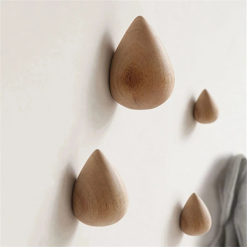 Patere murale design en bois en forme de goutte - PLUVIA