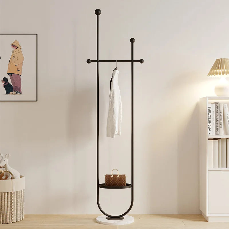 Porte manteau sur pied design avec base circulaire - ARCULUM